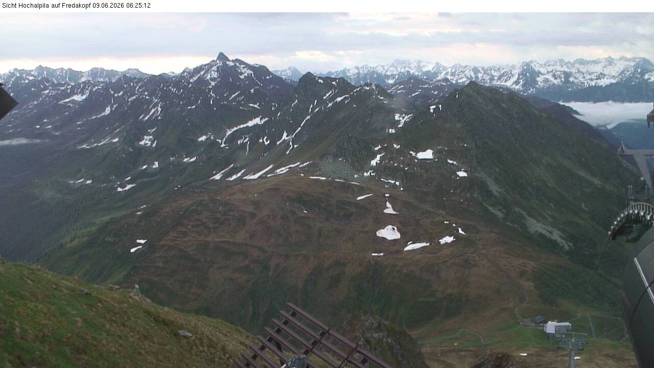 Archived image Webcam Hochalpila Gondola 
