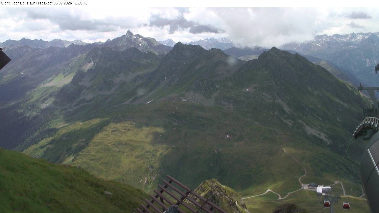 Archived image Webcam Hochalpila Gondola 
