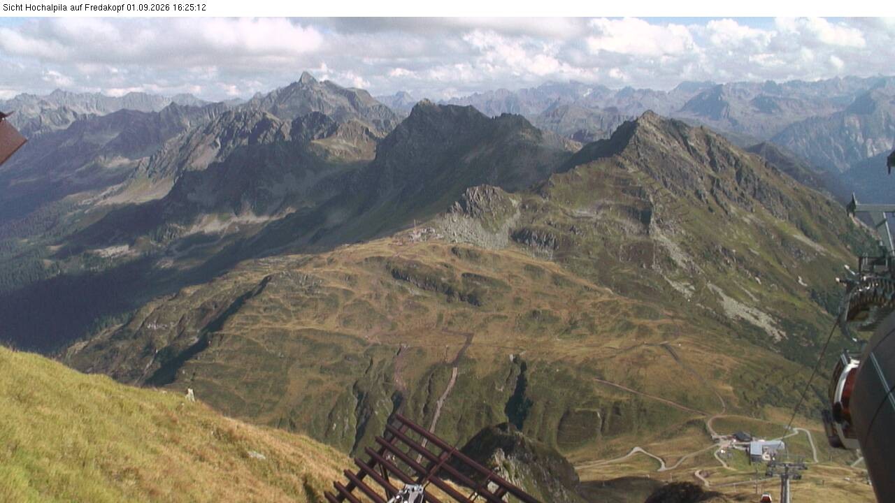 Archived image Webcam Hochalpila Gondola 
