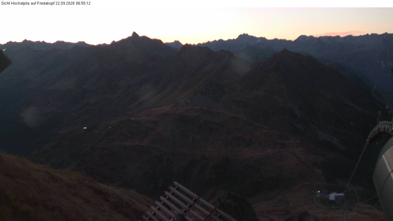 Archived image Webcam Hochalpila Gondola 