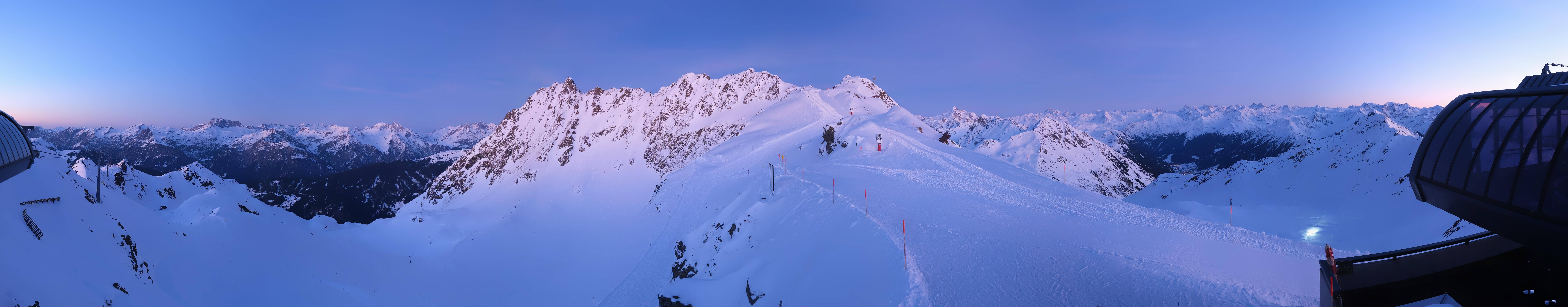 Archived image Webcam Panorama Gondola - Silvretta Montafon