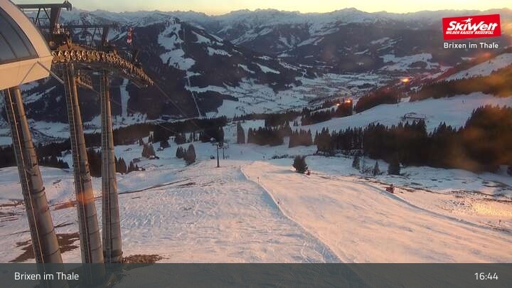 Archiv Foto Webcam Bergstation Jochbahn, Brixen im Thale