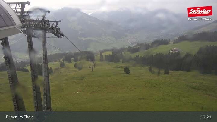 Archived image Webcam Top station Jochbahn, Brixen im Thale
