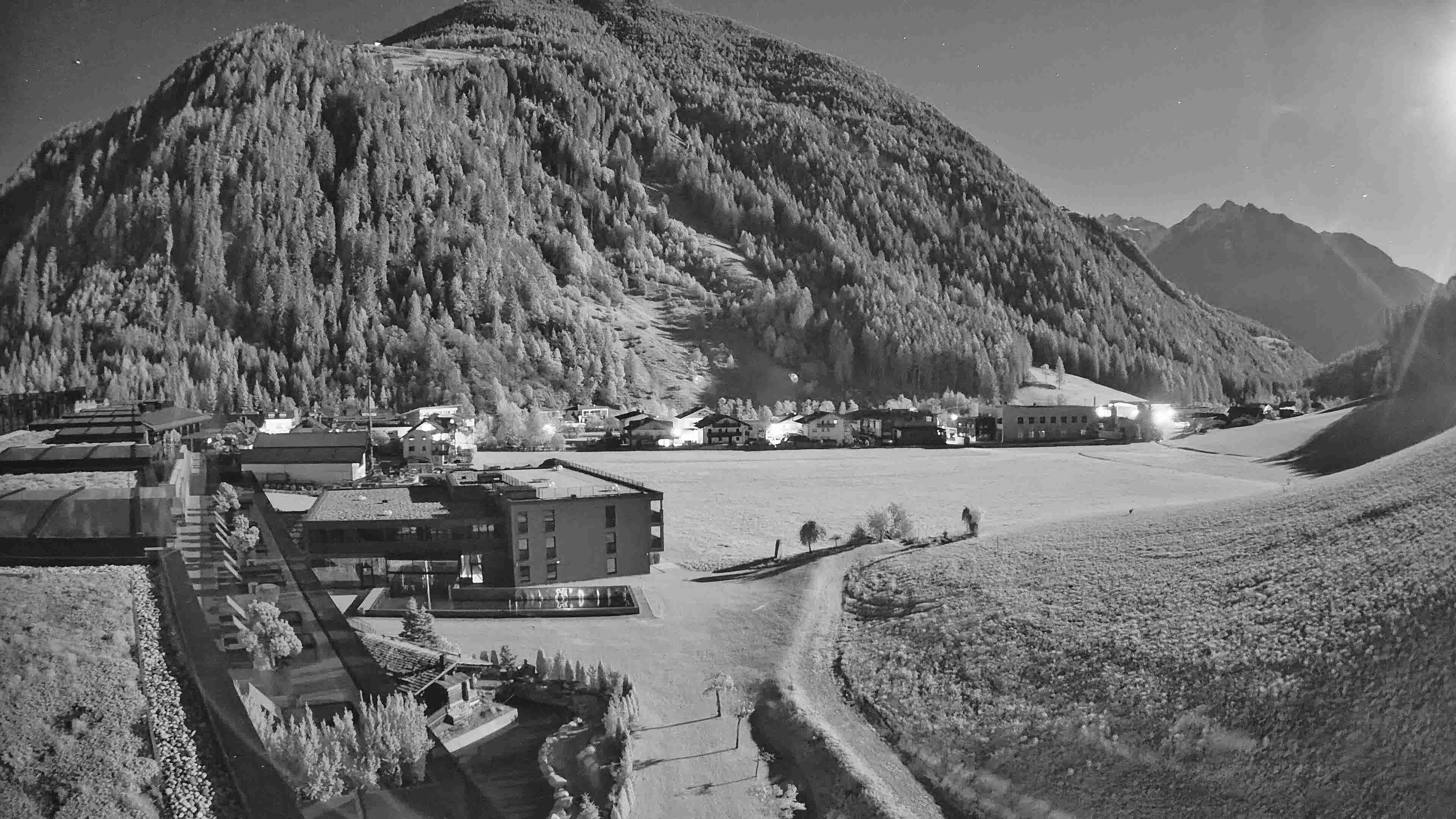 Archiv Foto Webcam Hotel Schwarzenstein/ Tauferer Ahrntal