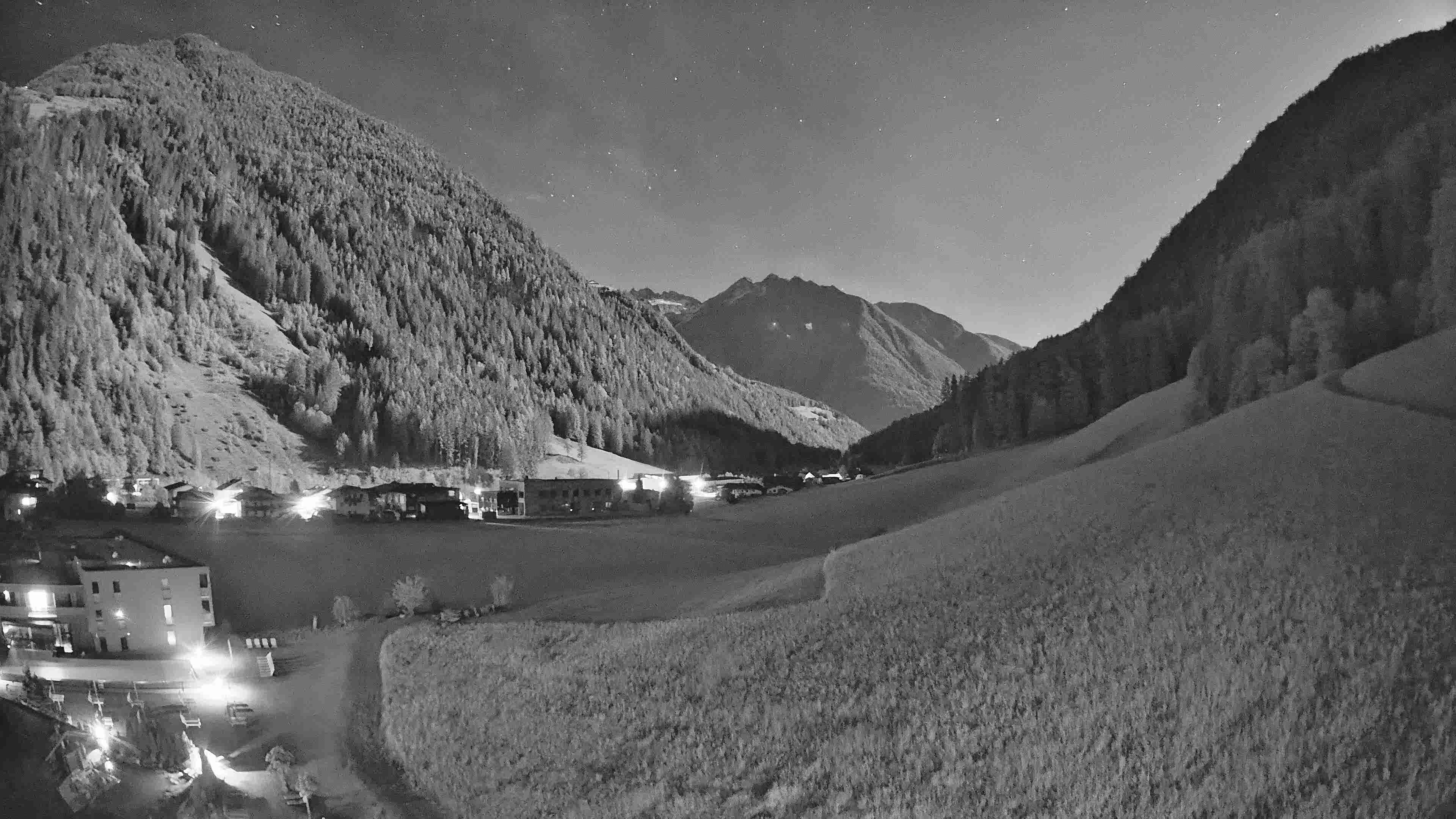 Archiv Foto Webcam Hotel Schwarzenstein/ Tauferer Ahrntal