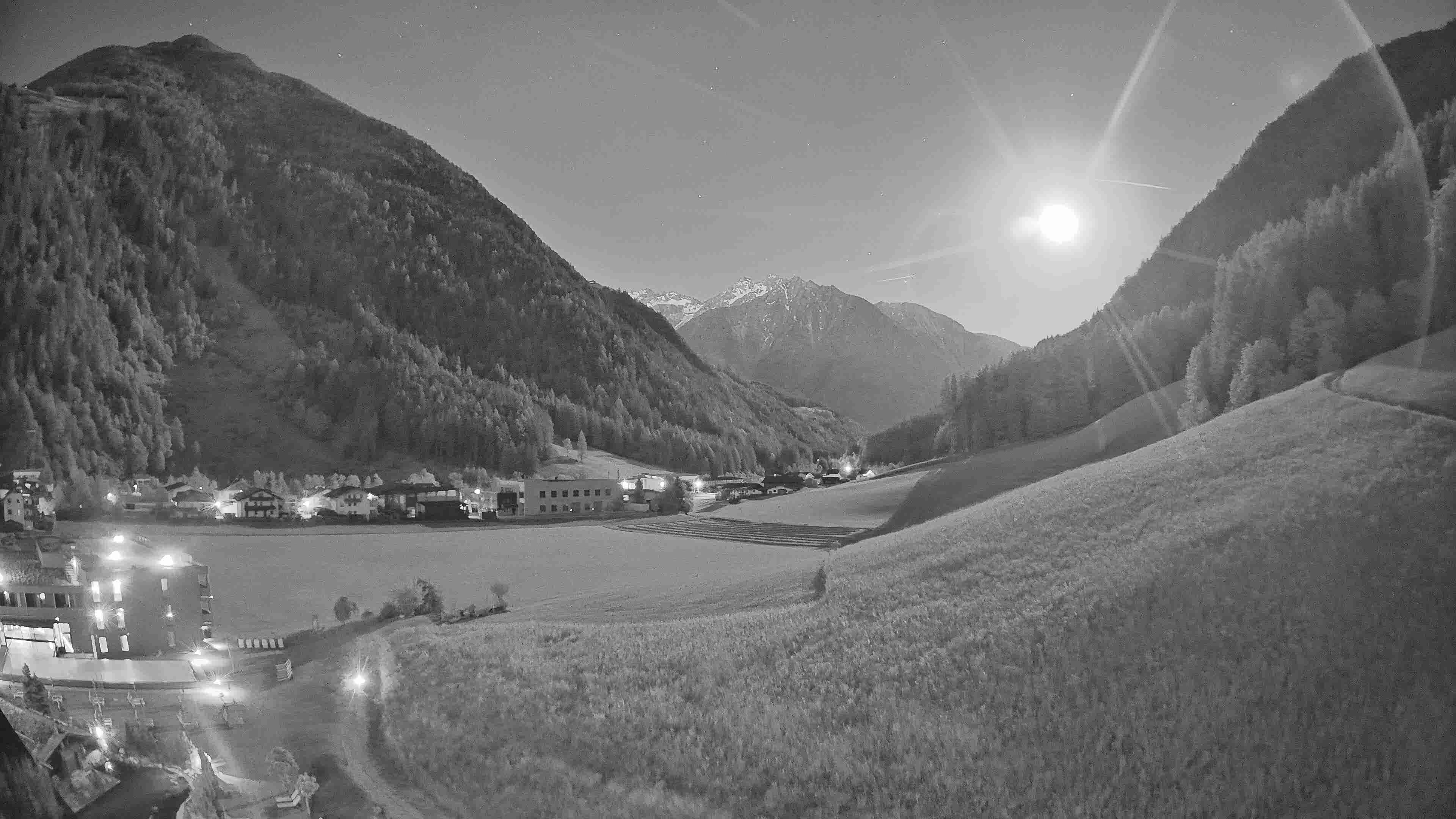 Archiv Foto Webcam Hotel Schwarzenstein/ Tauferer Ahrntal