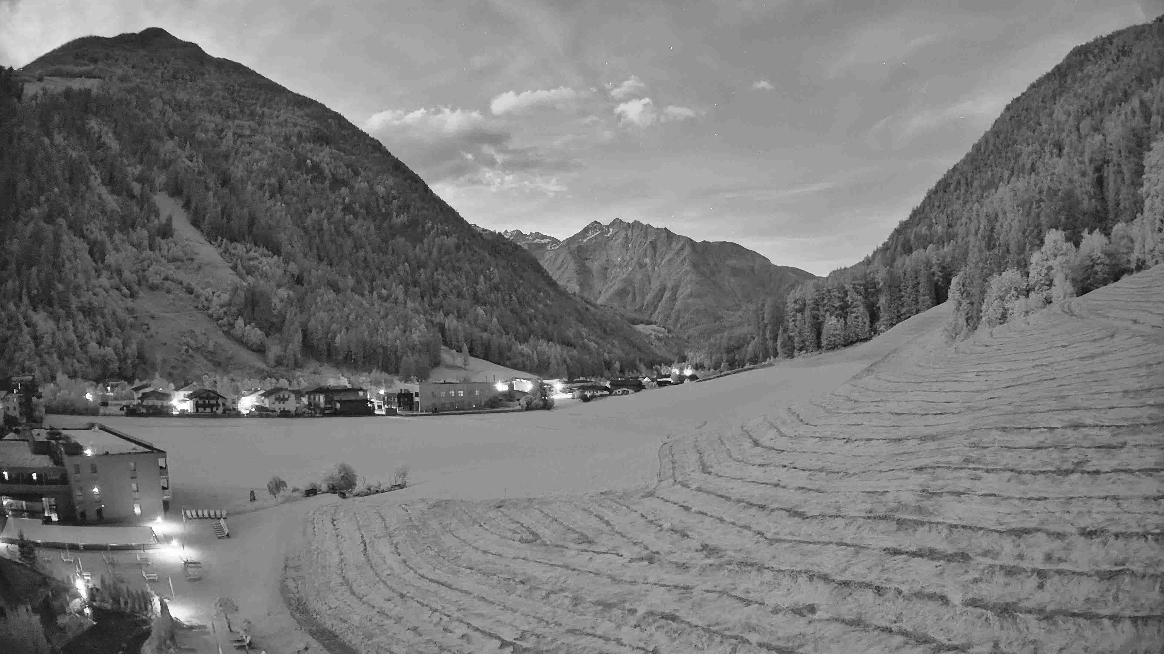 Archiv Foto Webcam Hotel Schwarzenstein/ Tauferer Ahrntal