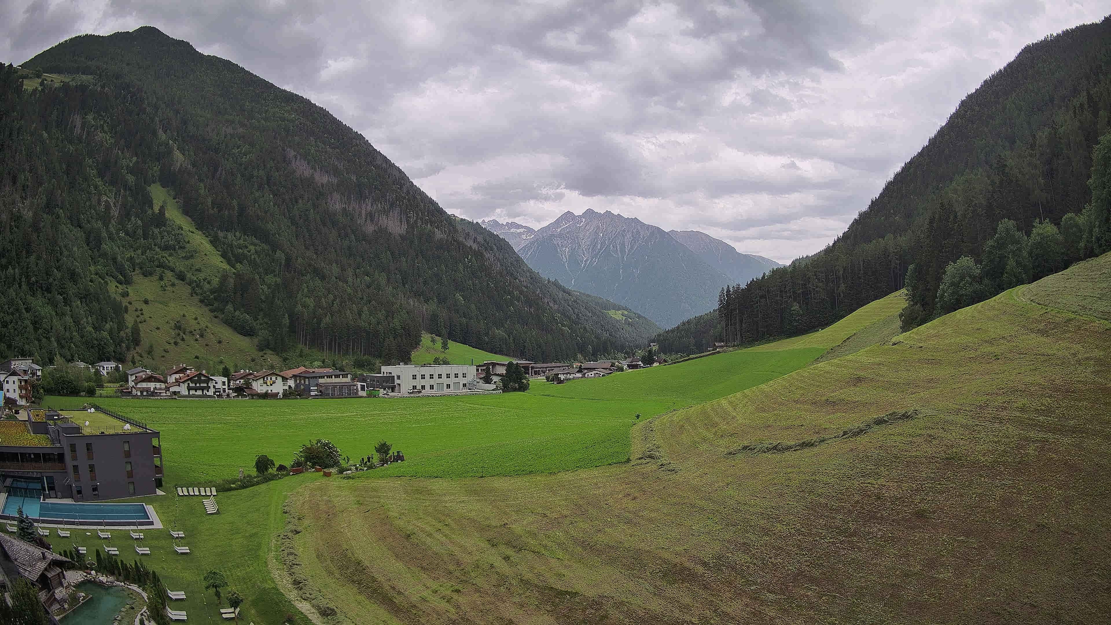Archiv Foto Webcam Hotel Schwarzenstein/ Tauferer Ahrntal