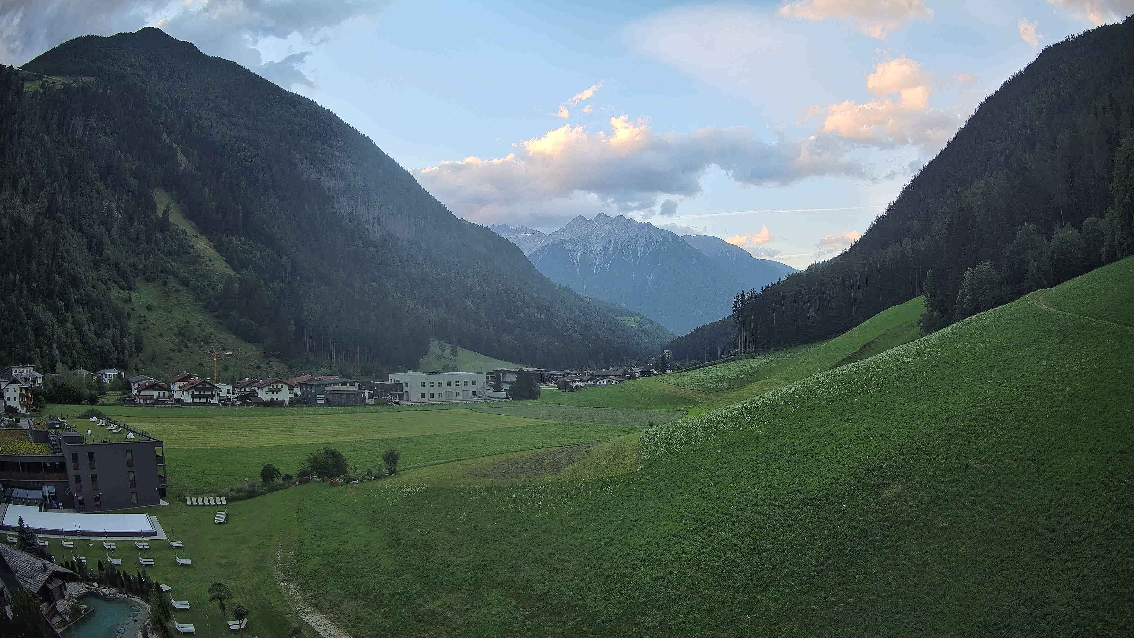 Archiv Foto Webcam Hotel Schwarzenstein/ Tauferer Ahrntal