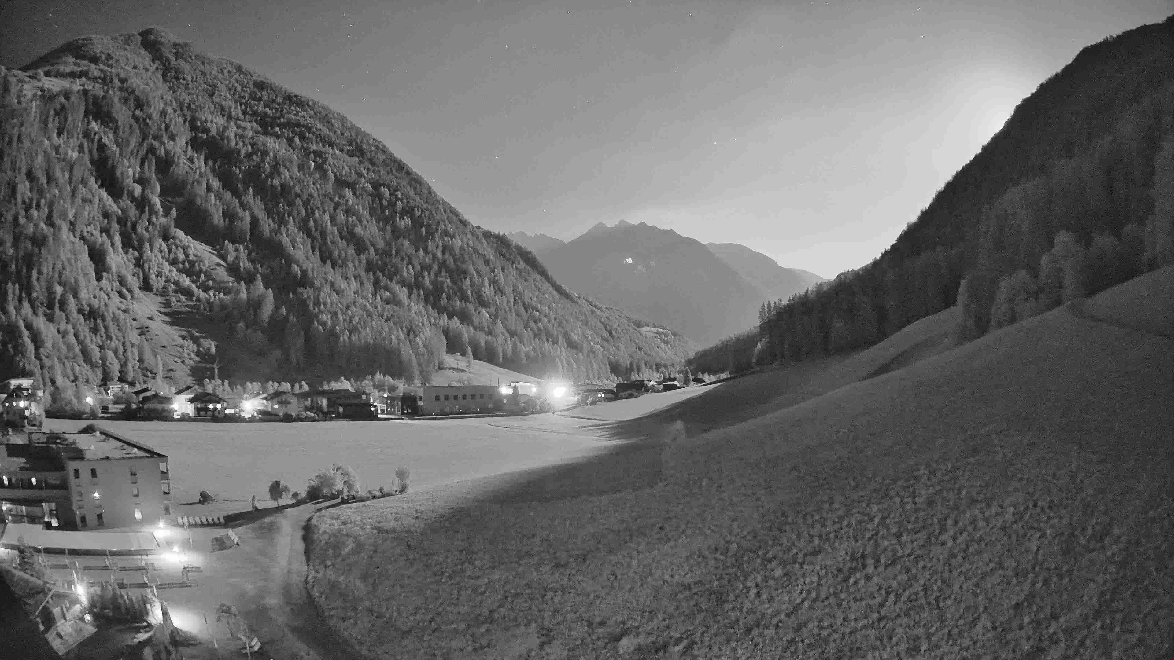Archiv Foto Webcam Hotel Schwarzenstein/ Tauferer Ahrntal