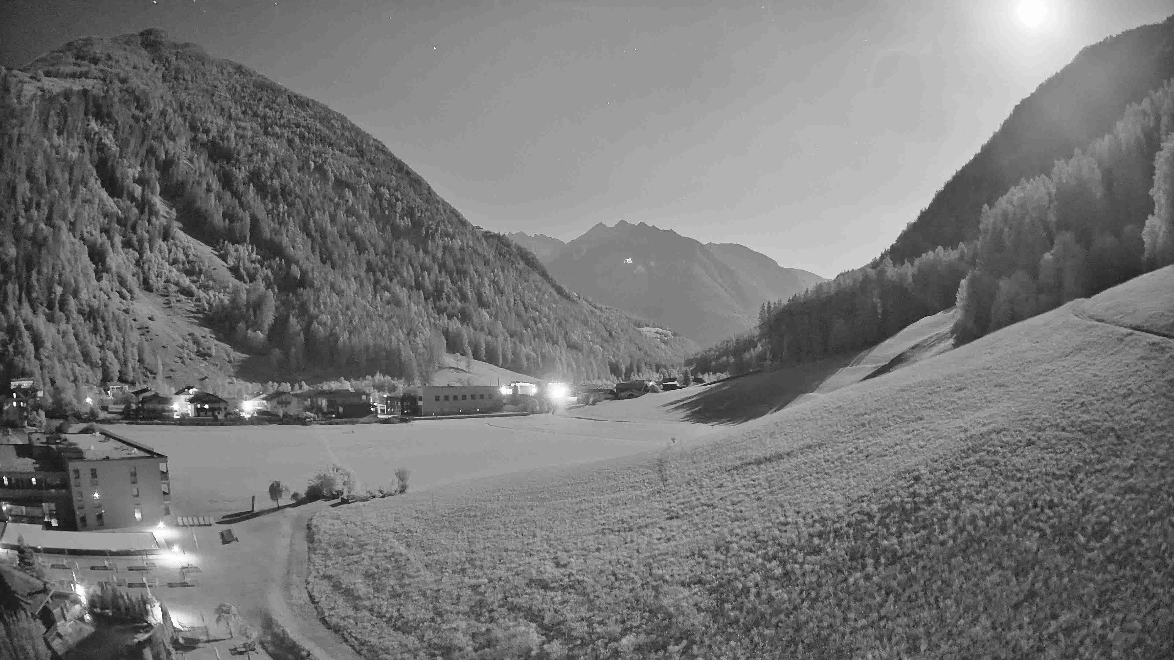 Archiv Foto Webcam Hotel Schwarzenstein/ Tauferer Ahrntal