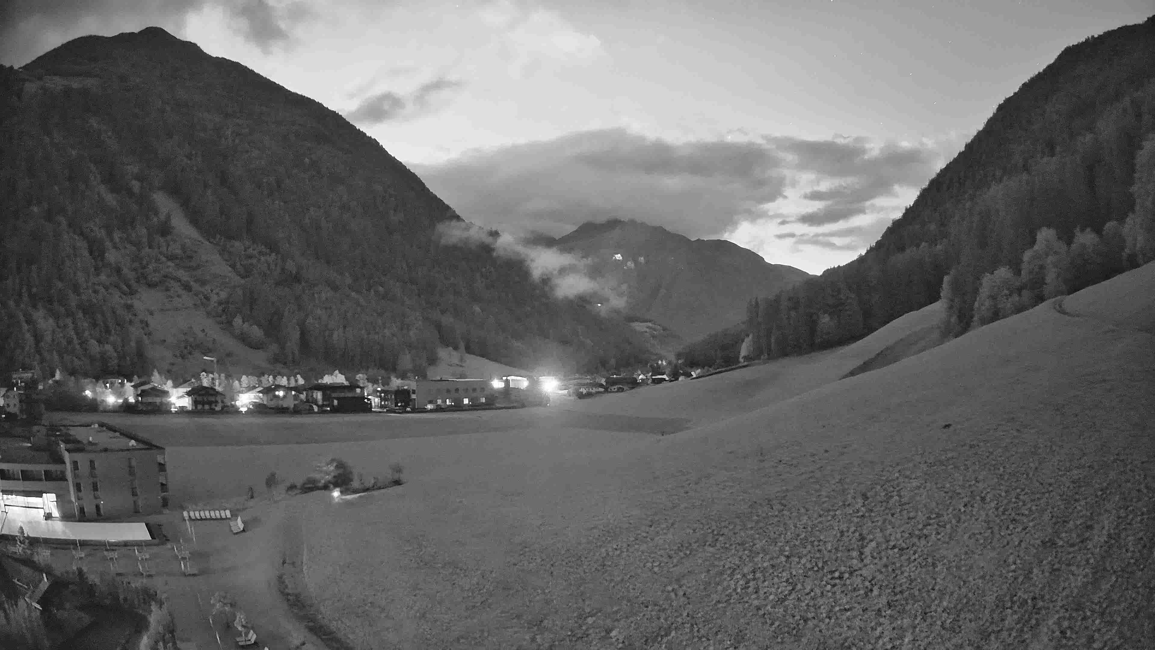 Archiv Foto Webcam Hotel Schwarzenstein/ Tauferer Ahrntal