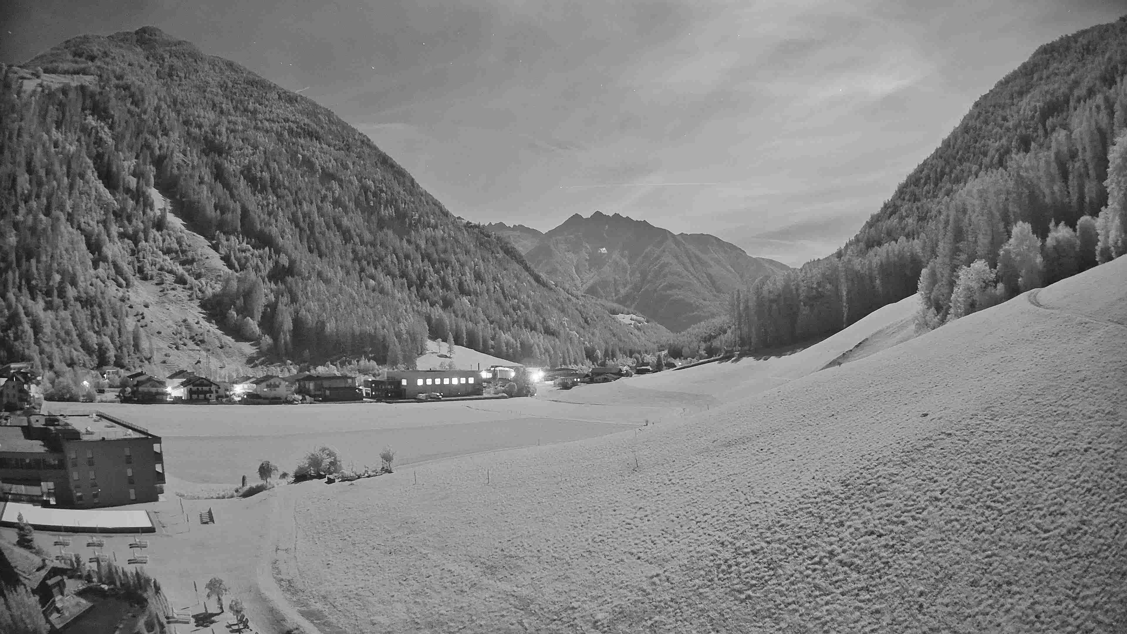 Archiv Foto Webcam Hotel Schwarzenstein/ Tauferer Ahrntal