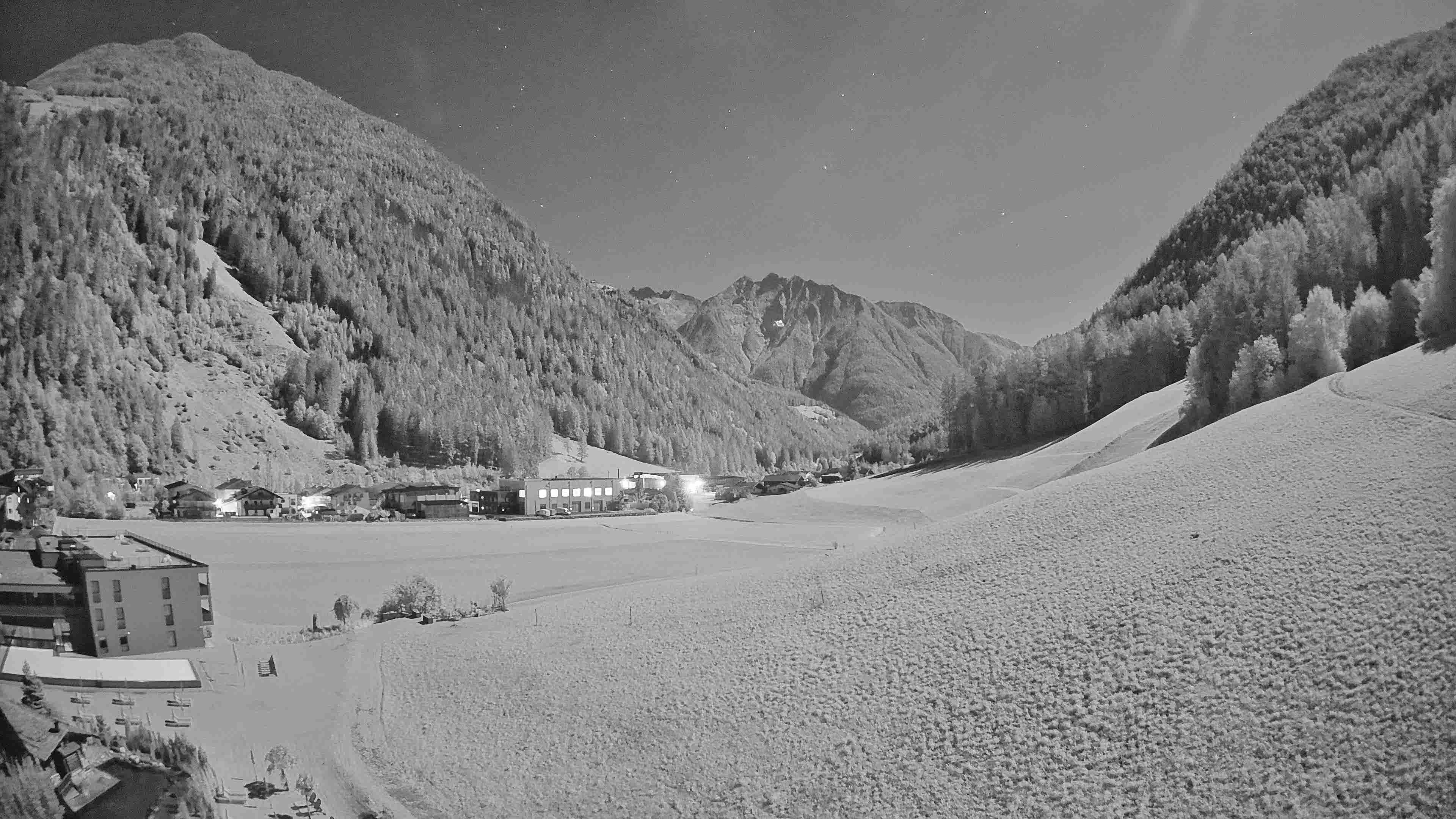 Archiv Foto Webcam Hotel Schwarzenstein/ Tauferer Ahrntal