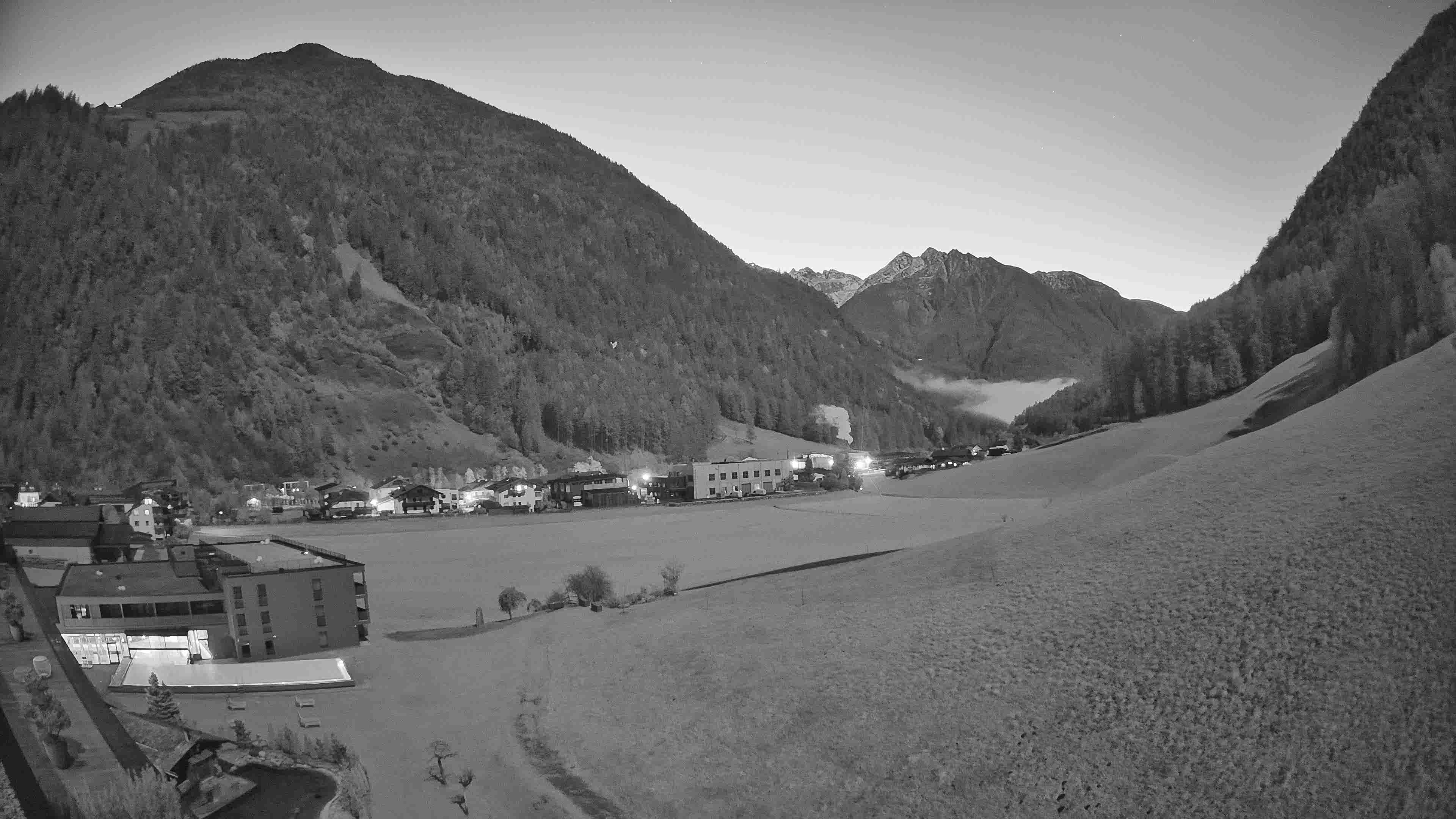 Archiv Foto Webcam Hotel Schwarzenstein/ Tauferer Ahrntal