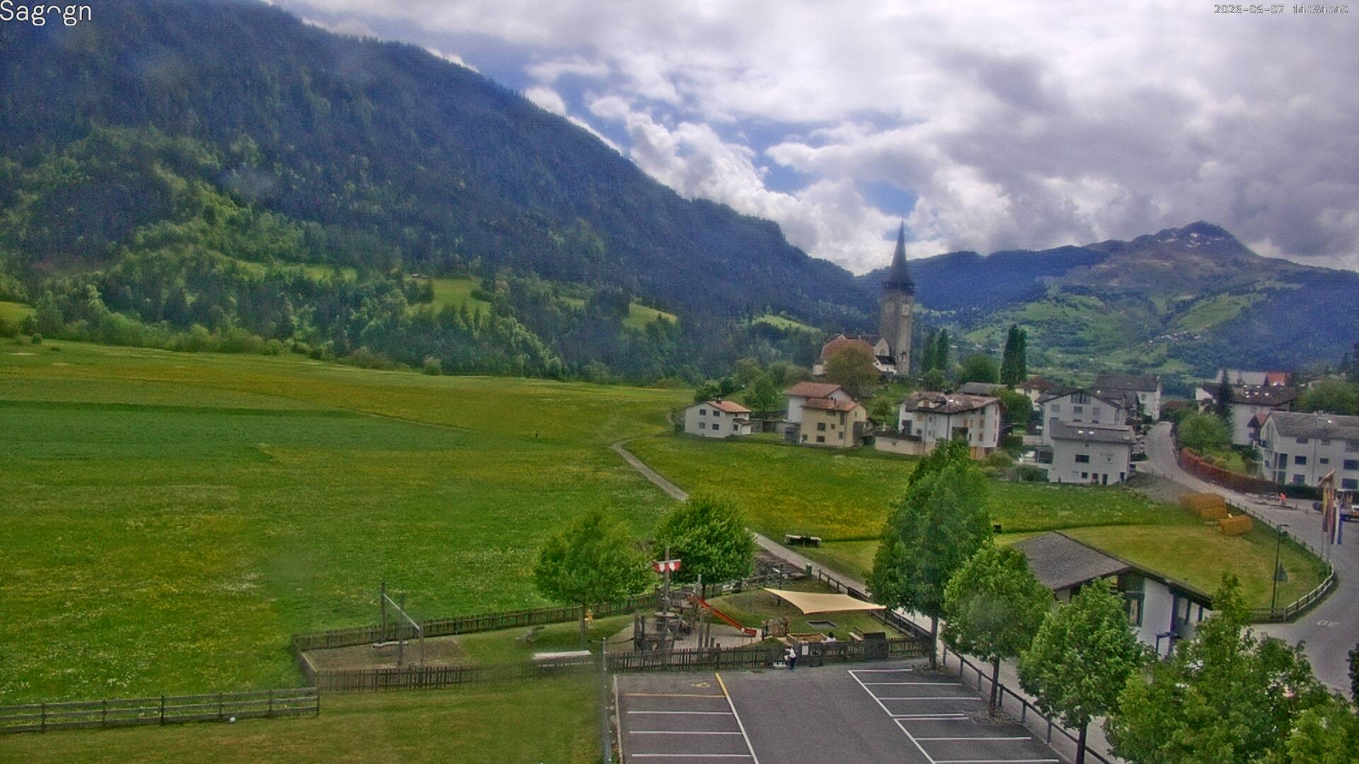 Archived image Webcam Sagogn next to Flims