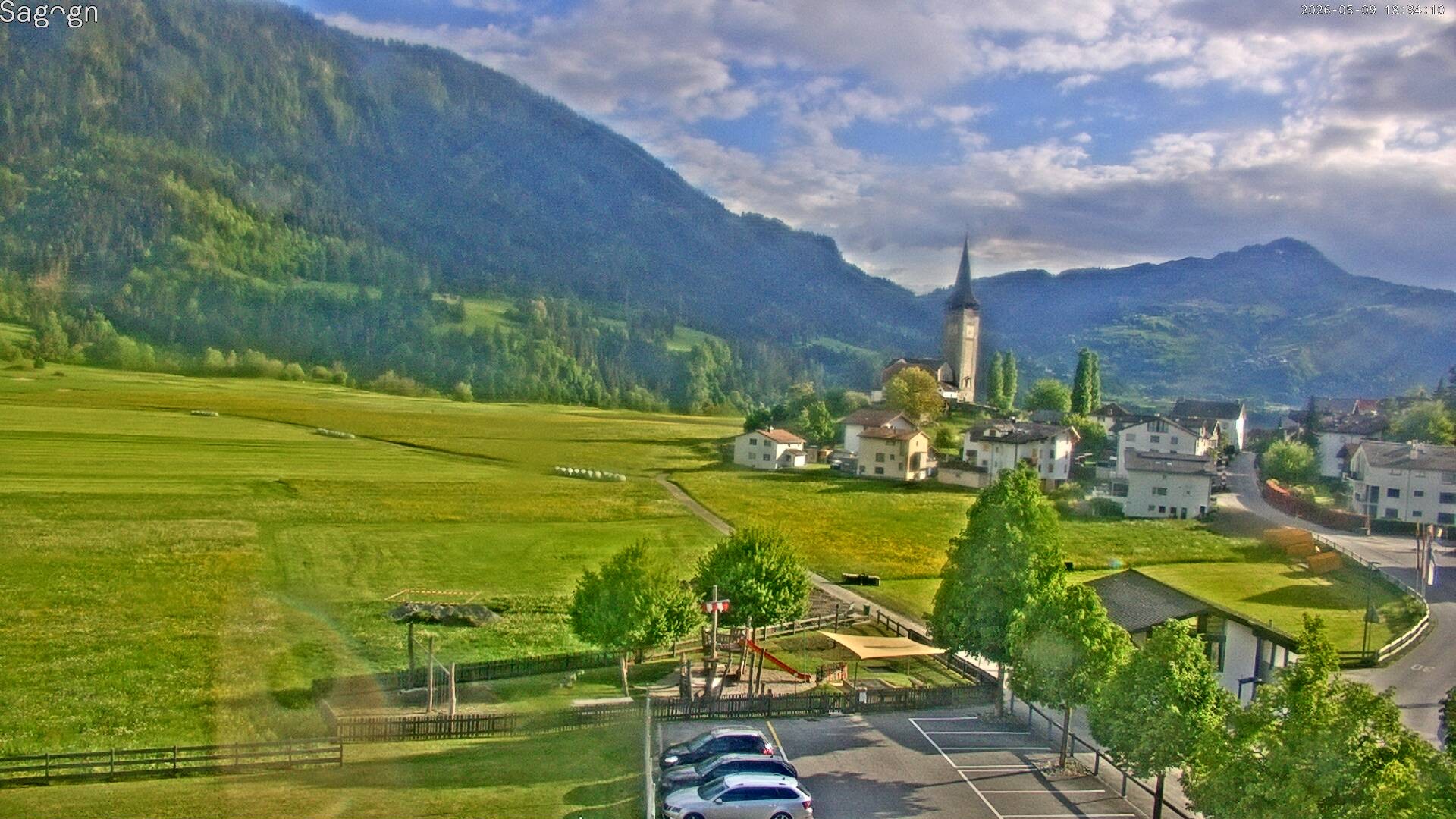 Archived image Webcam Sagogn next to Flims