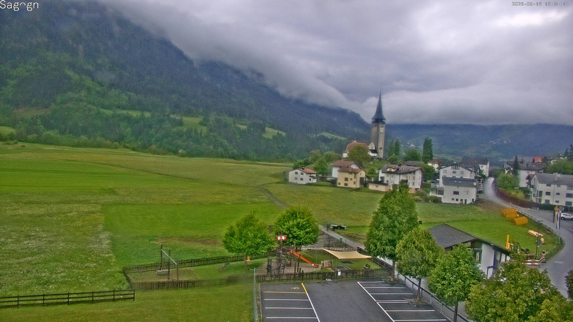 Archived image Webcam Sagogn next to Flims