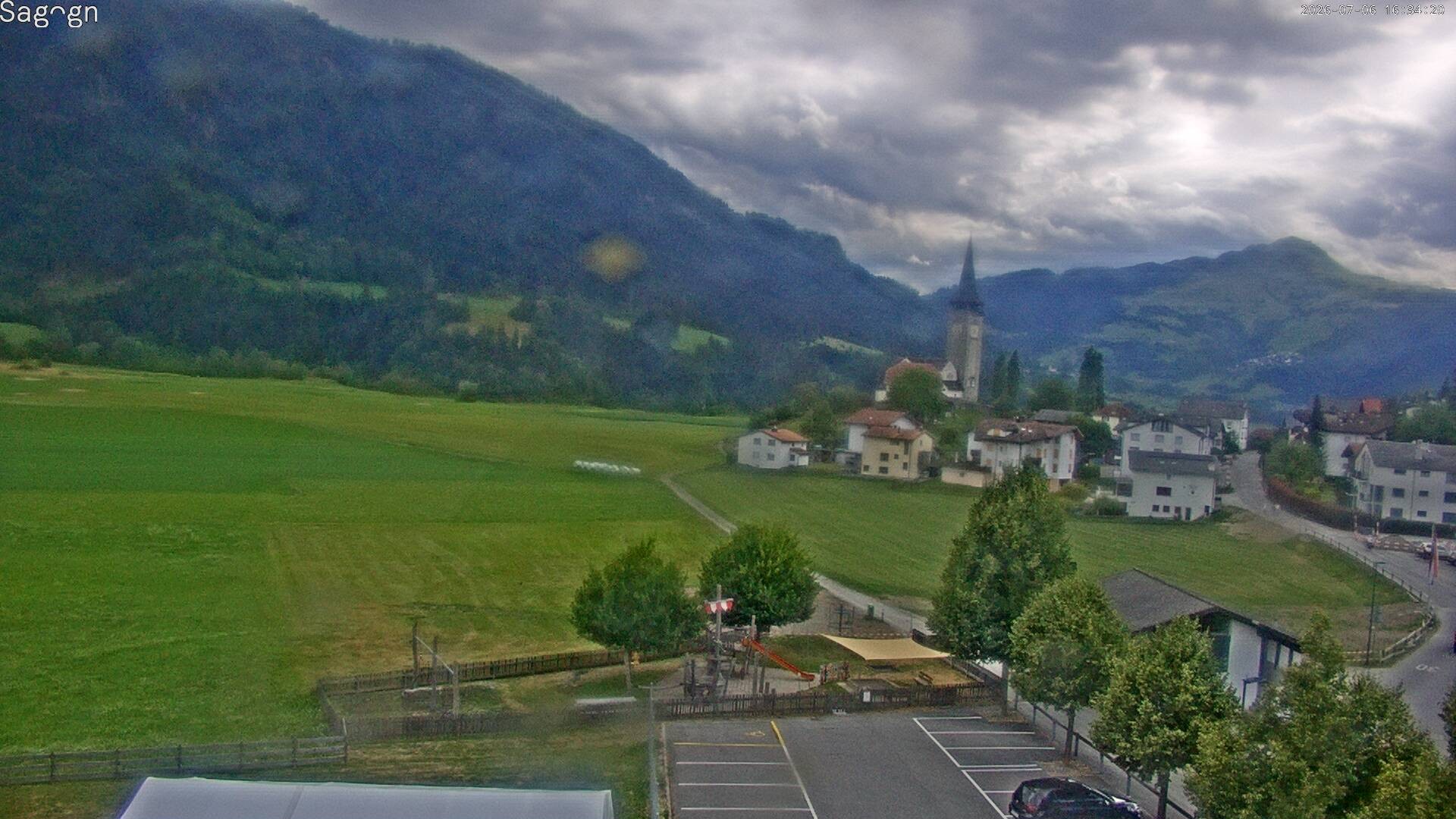 Archived image Webcam Sagogn next to Flims