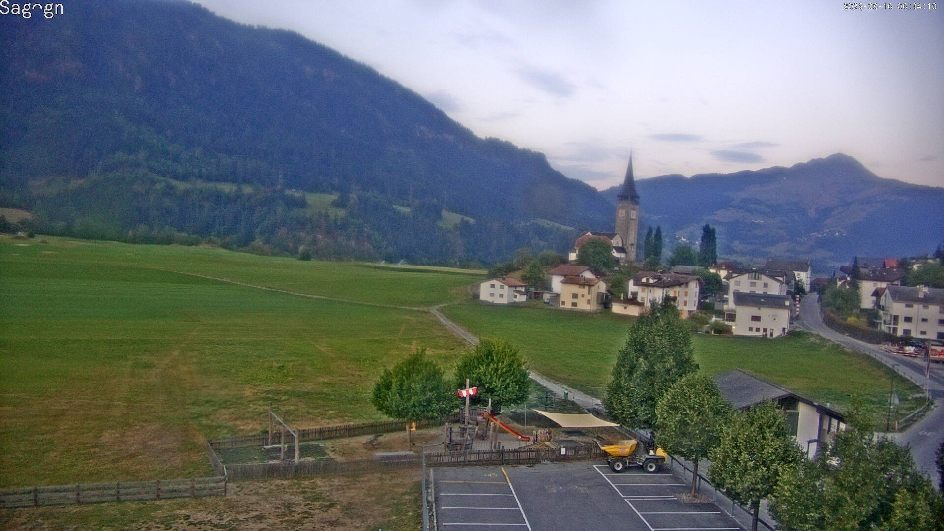 Archived image Webcam Sagogn next to Flims