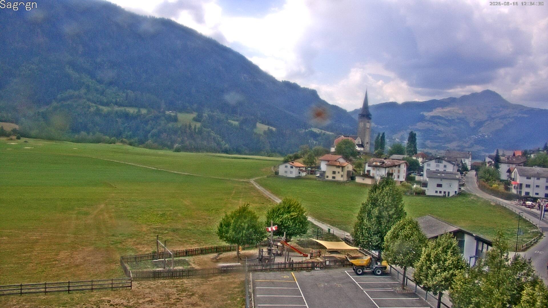 Archived image Webcam Sagogn next to Flims
