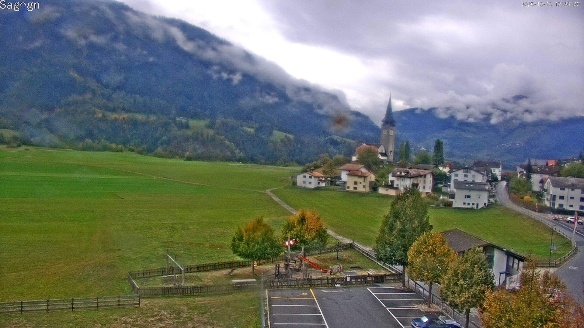 Archived image Webcam Sagogn next to Flims