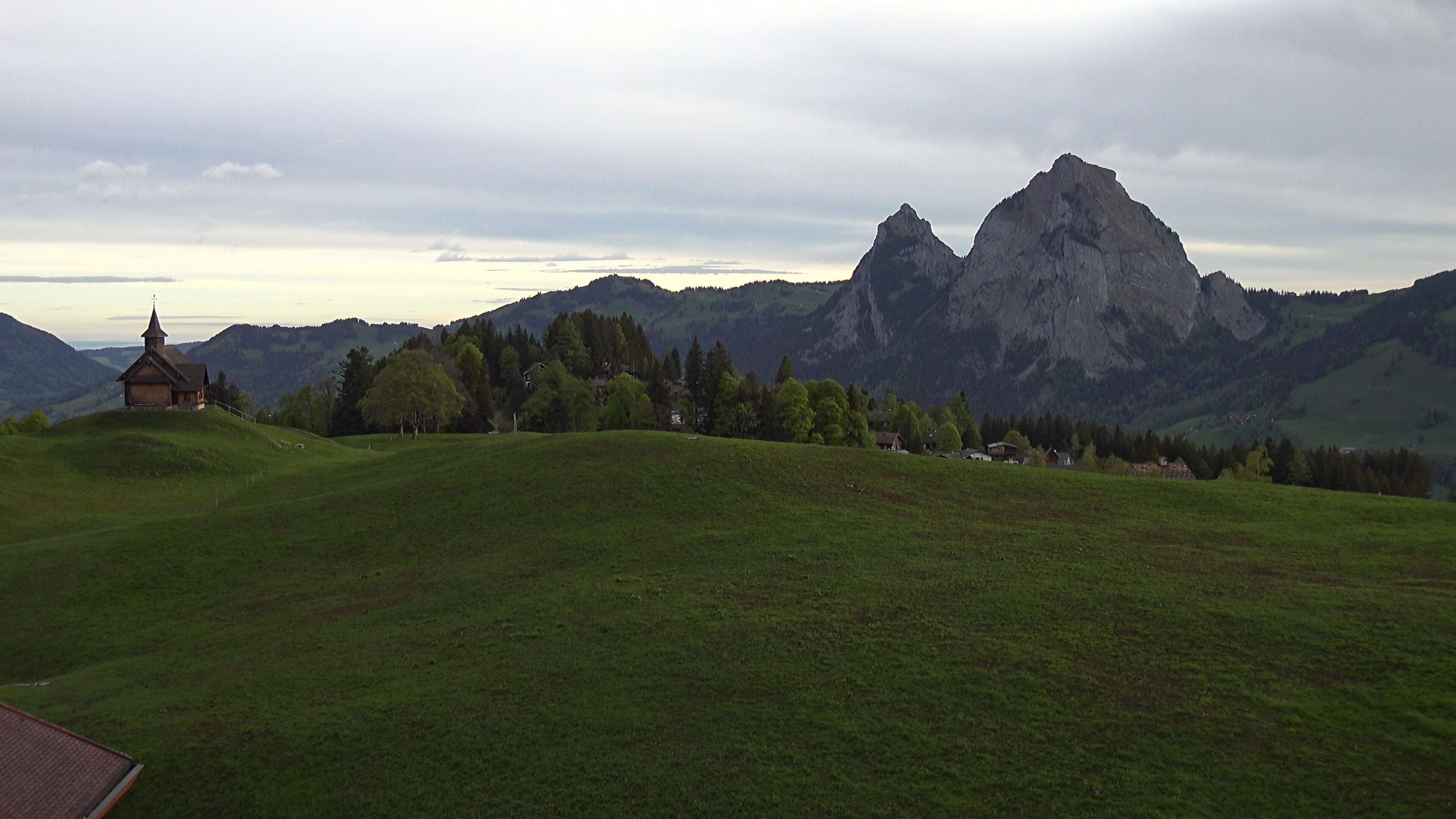 Archiv Foto Webcam Bergstation Standseilbahn Schwyz-Stoos, Vierwaldstättersee