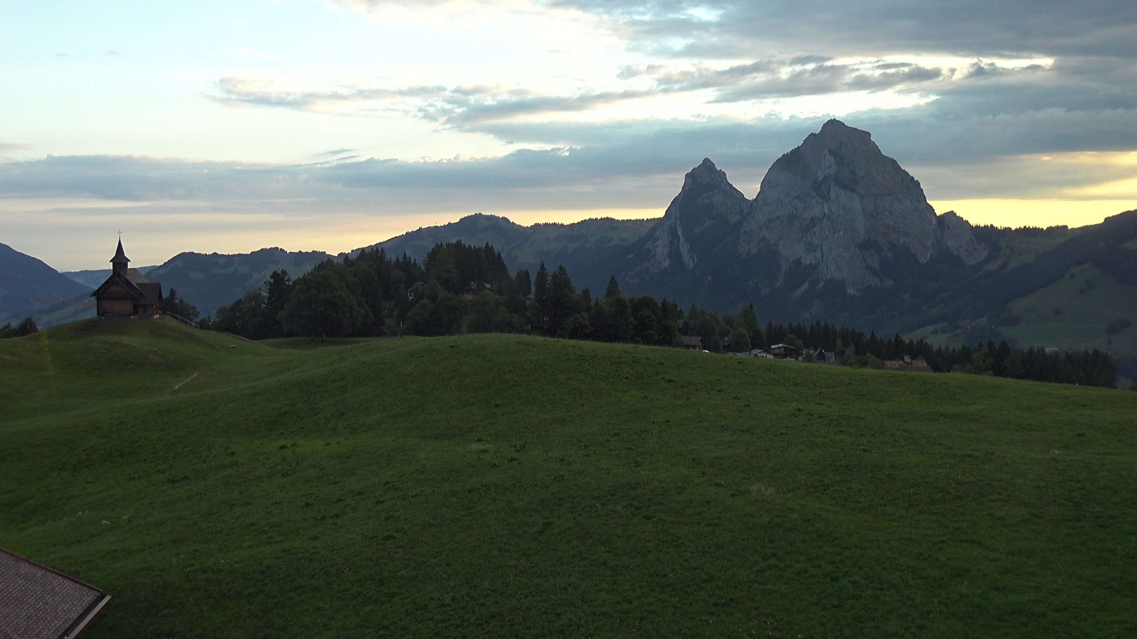 Archiv Foto Webcam Bergstation Standseilbahn Schwyz-Stoos, Vierwaldstättersee