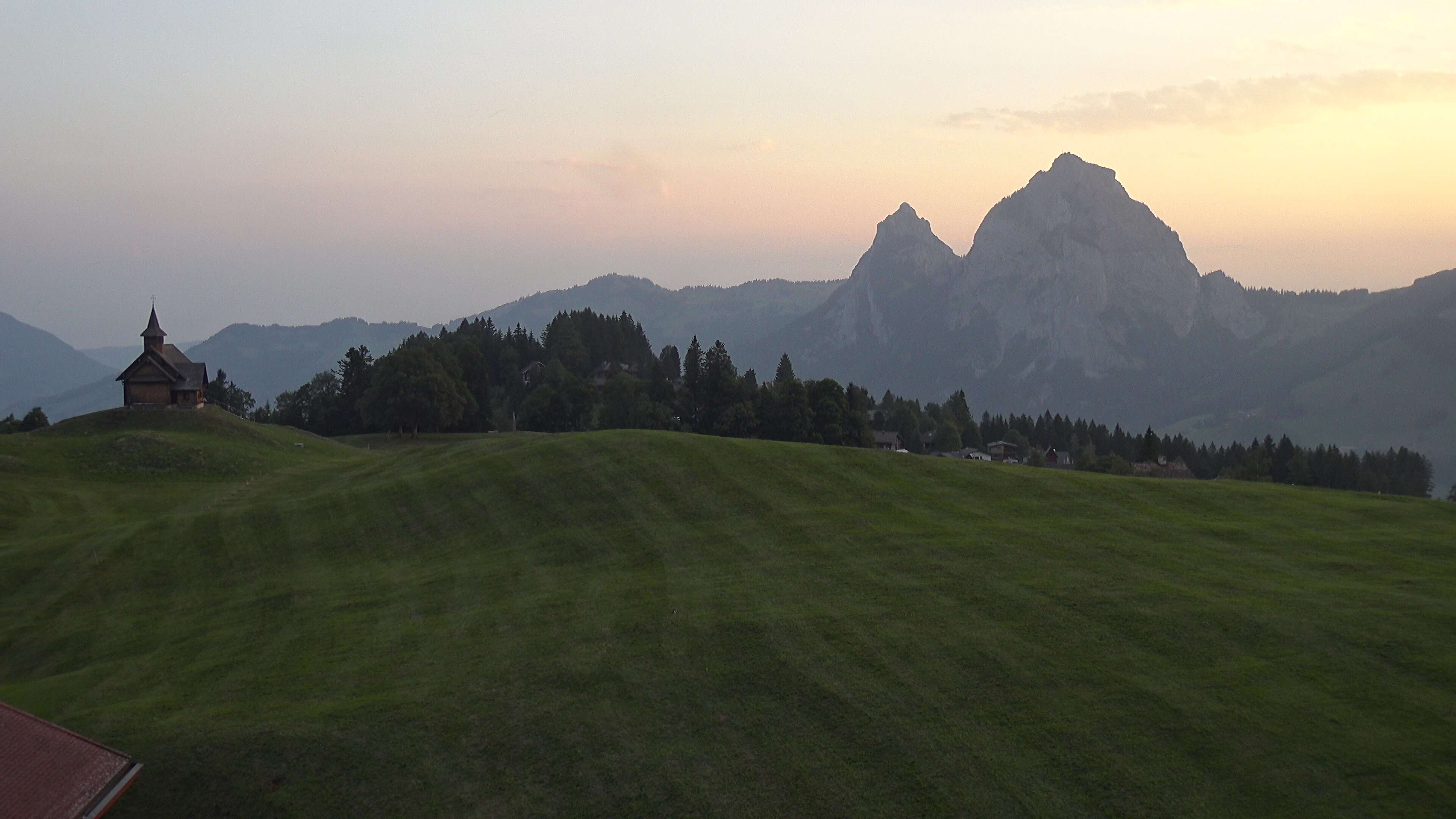 Archiv Foto Webcam Bergstation Standseilbahn Schwyz-Stoos, Vierwaldstättersee