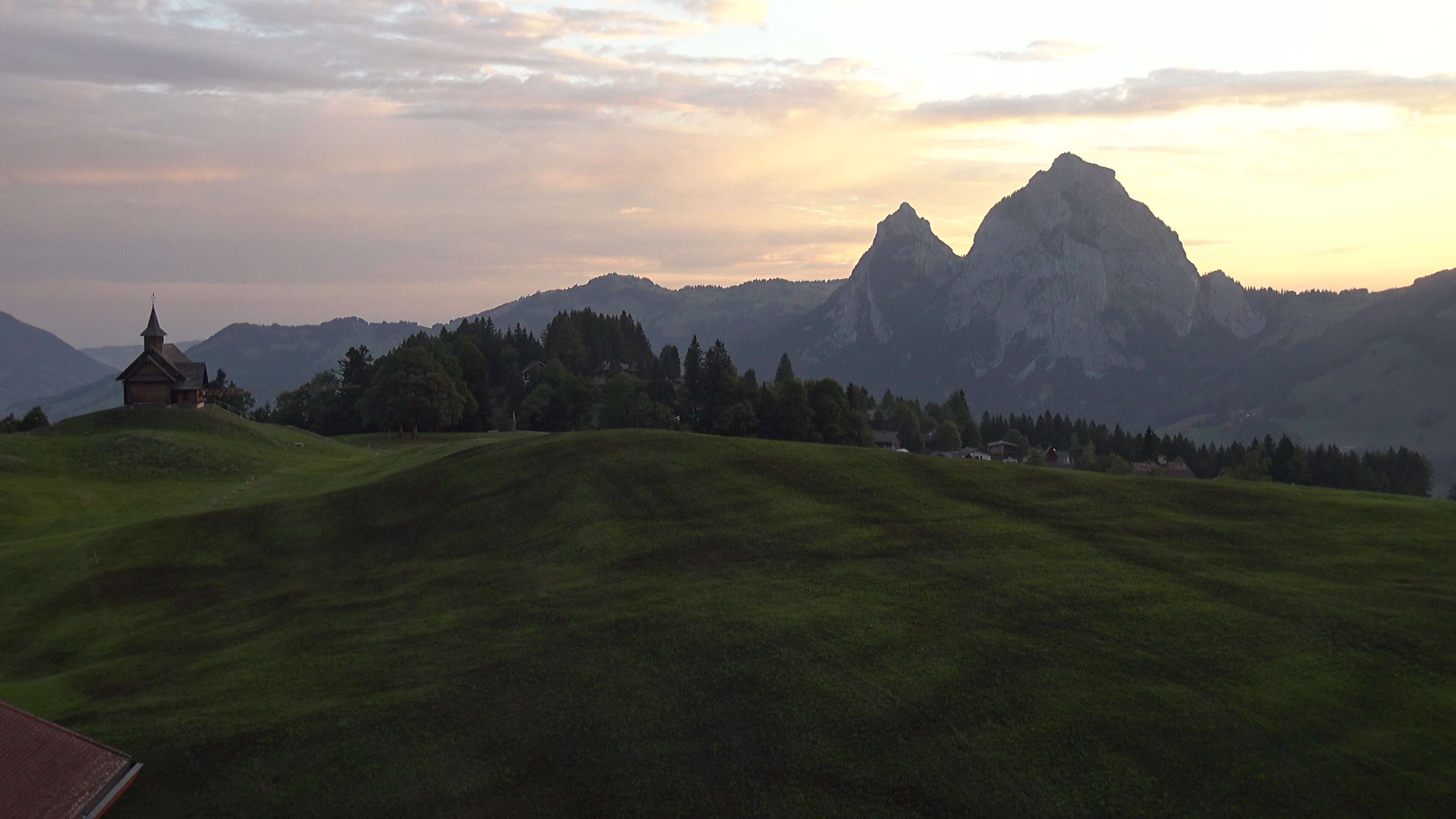 Archiv Foto Webcam Bergstation Standseilbahn Schwyz-Stoos, Vierwaldstättersee