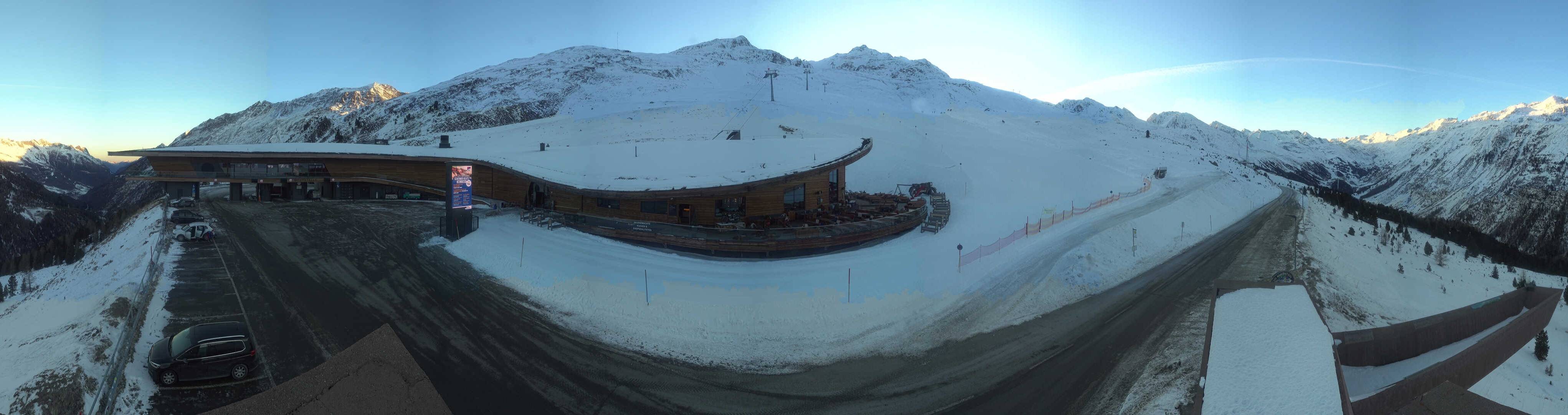 Archiv Foto Webcam Timmelsjoch: Mautstation Top Mountain Crosspoint