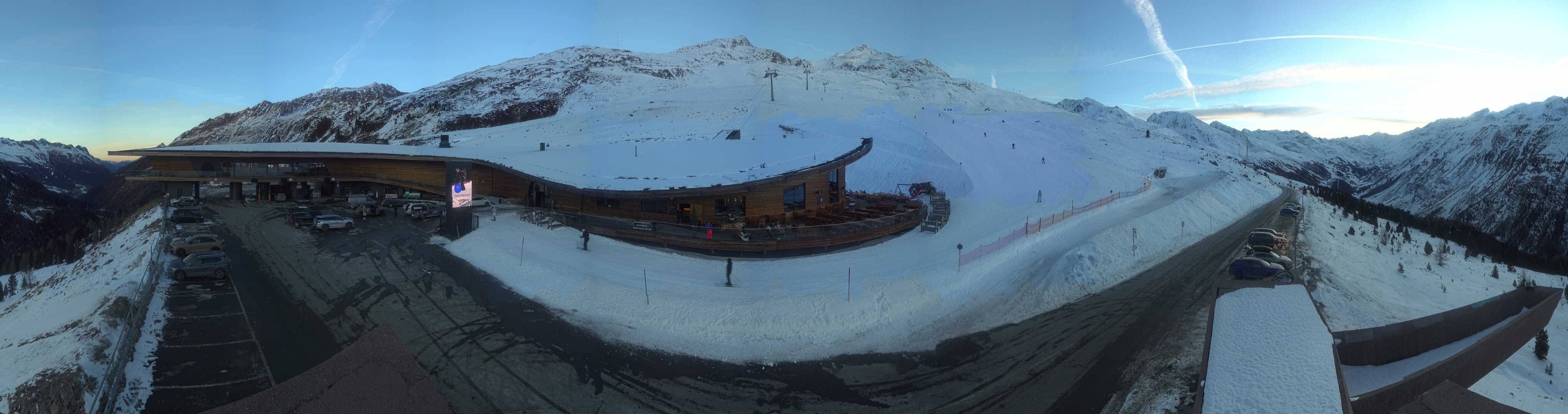 Archiv Foto Webcam Timmelsjoch: Mautstation Top Mountain Crosspoint