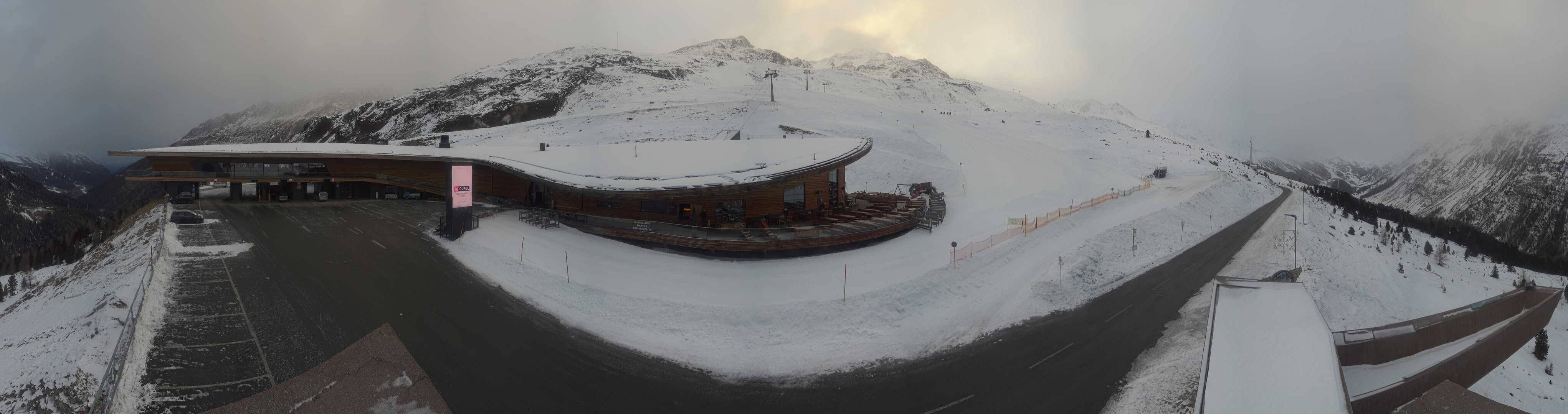 Archiv Foto Webcam Timmelsjoch: Mautstation Top Mountain Crosspoint