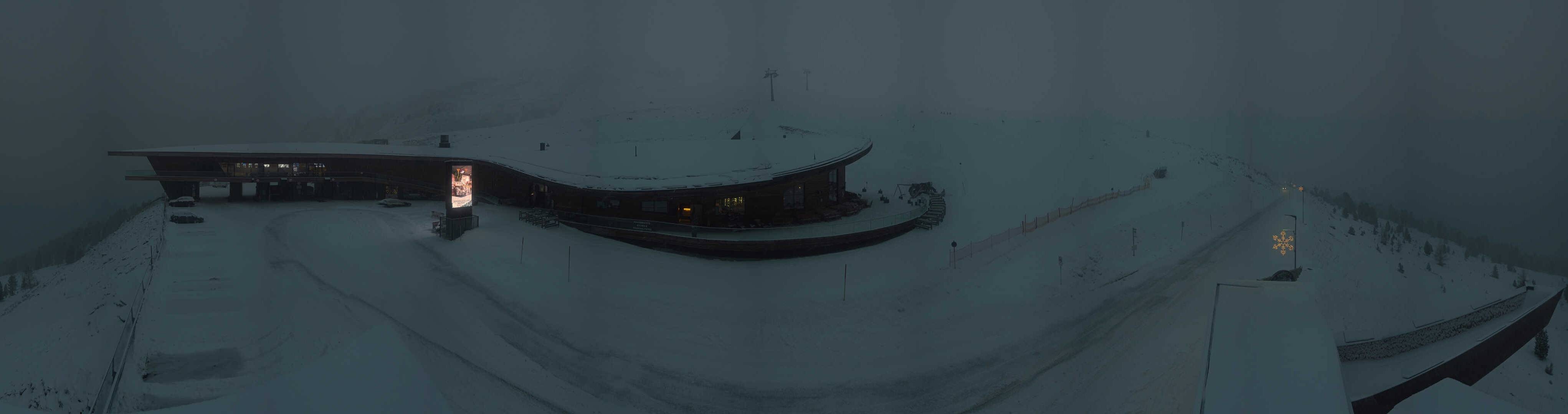 Archiv Foto Webcam Timmelsjoch: Mautstation Top Mountain Crosspoint