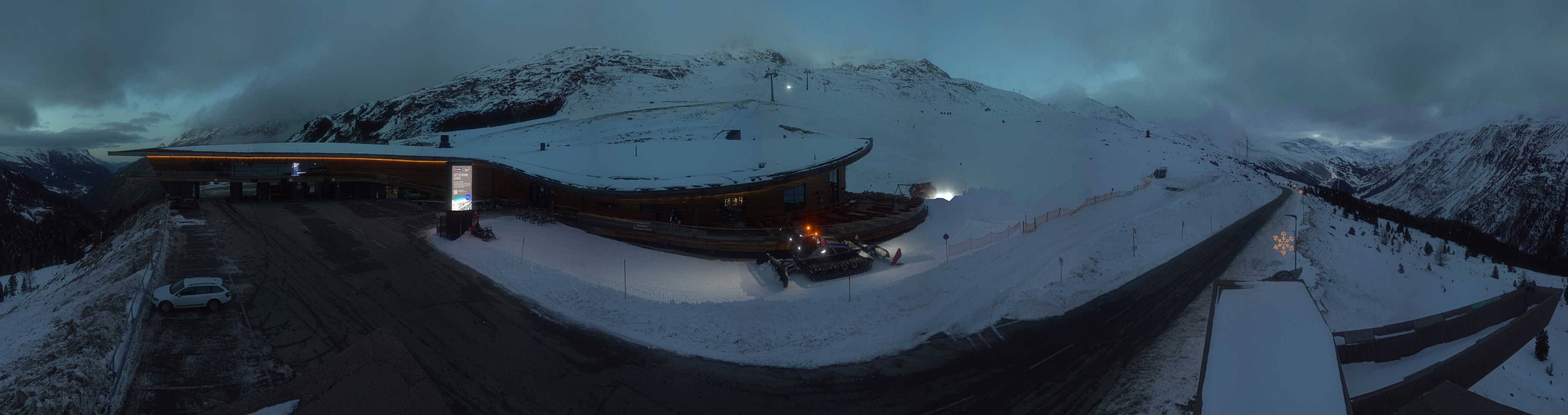 Archiv Foto Webcam Timmelsjoch: Mautstation Top Mountain Crosspoint