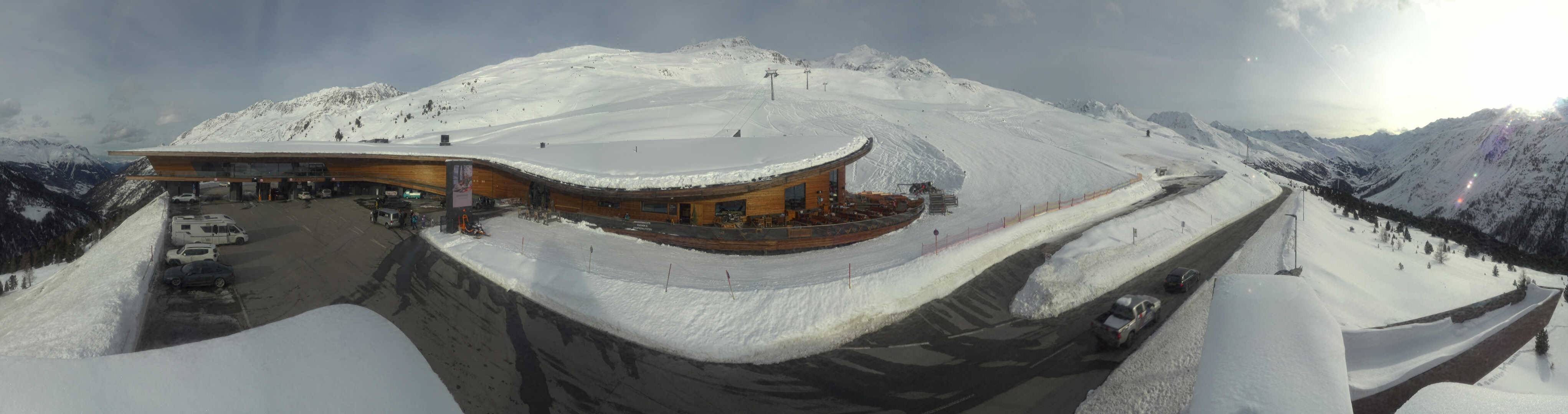 Archiv Foto Webcam Timmelsjoch: Mautstation Top Mountain Crosspoint