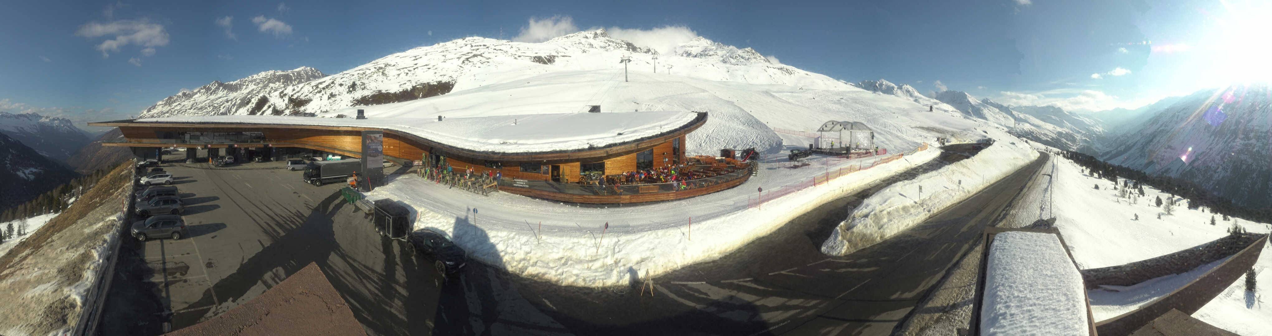 Archiv Foto Webcam Timmelsjoch: Mautstation Top Mountain Crosspoint