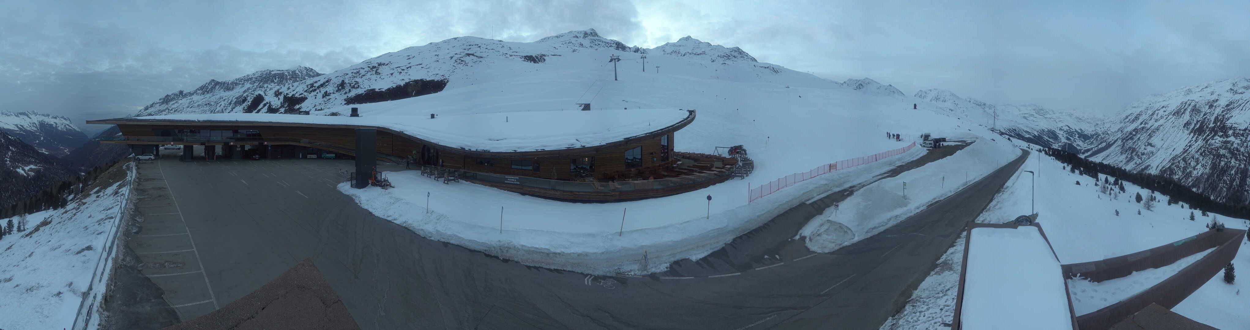 Archiv Foto Webcam Timmelsjoch: Mautstation Top Mountain Crosspoint