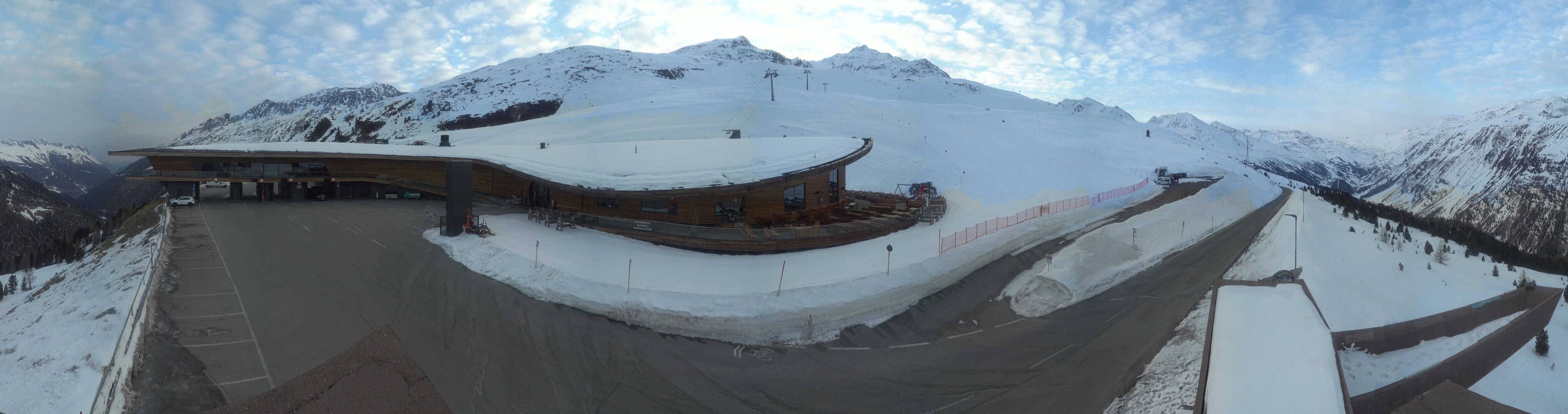 Archiv Foto Webcam Timmelsjoch: Mautstation Top Mountain Crosspoint