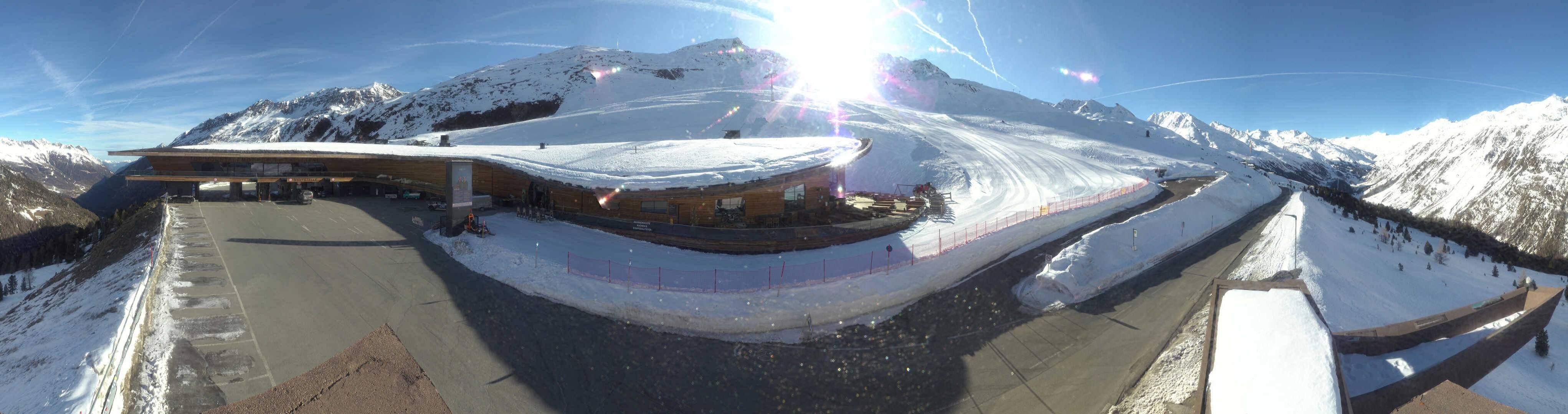 Archiv Foto Webcam Timmelsjoch: Mautstation Top Mountain Crosspoint
