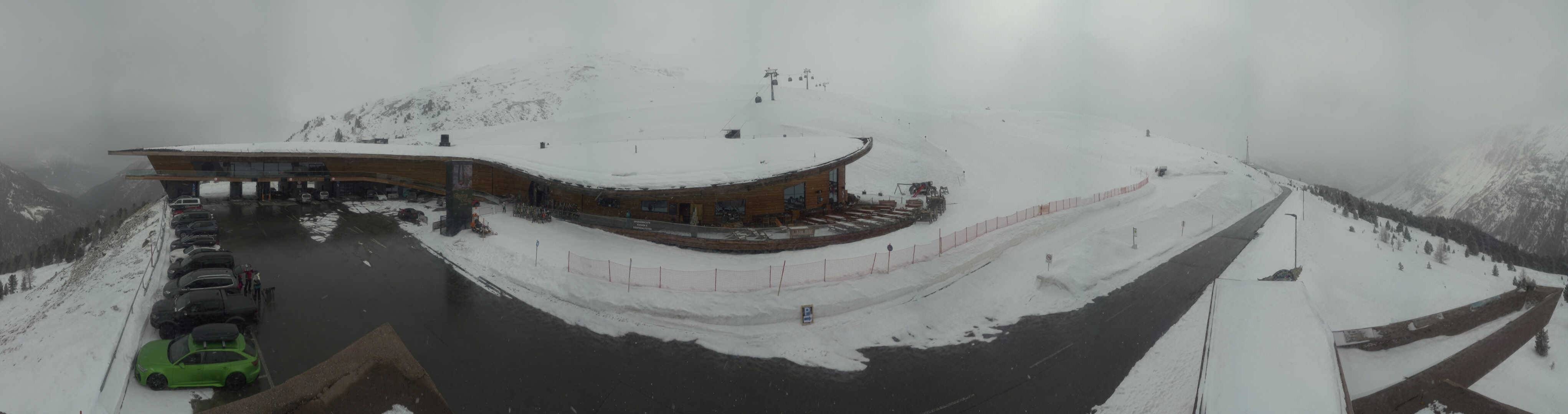 Archiv Foto Webcam Timmelsjoch: Mautstation Top Mountain Crosspoint