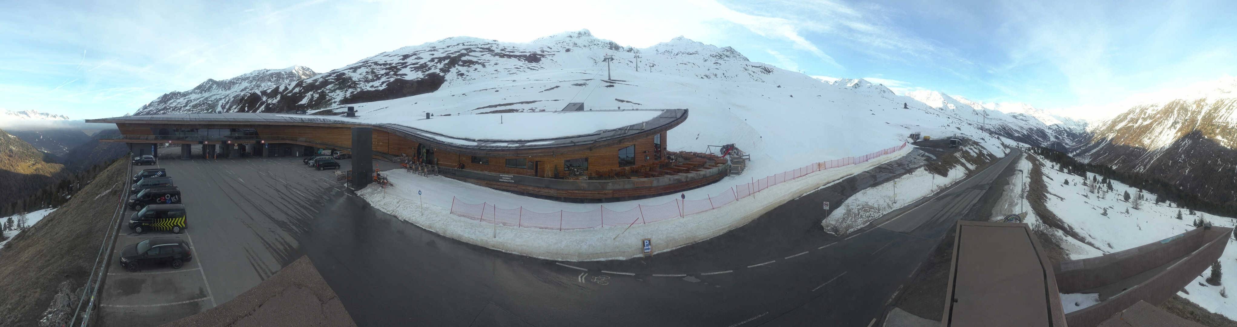 Archiv Foto Webcam Timmelsjoch: Mautstation Top Mountain Crosspoint