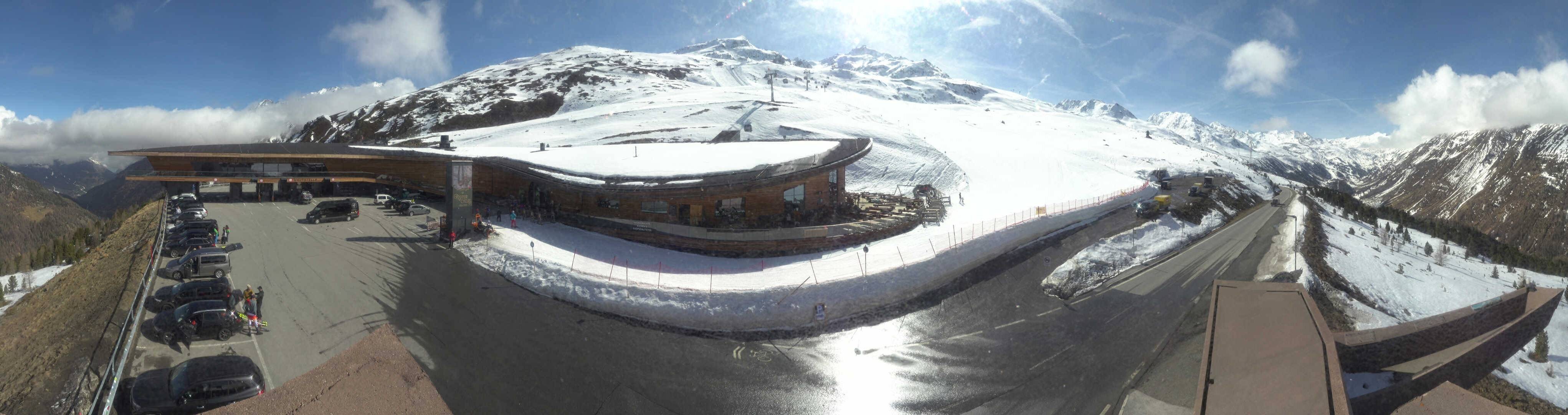 Archiv Foto Webcam Timmelsjoch: Mautstation Top Mountain Crosspoint