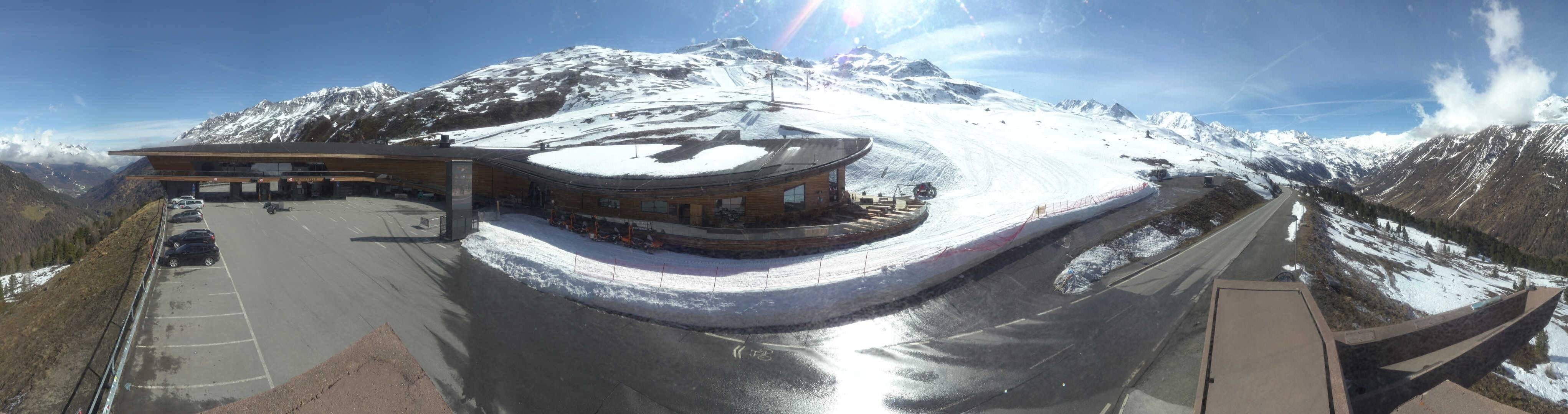 Archiv Foto Webcam Timmelsjoch: Mautstation Top Mountain Crosspoint