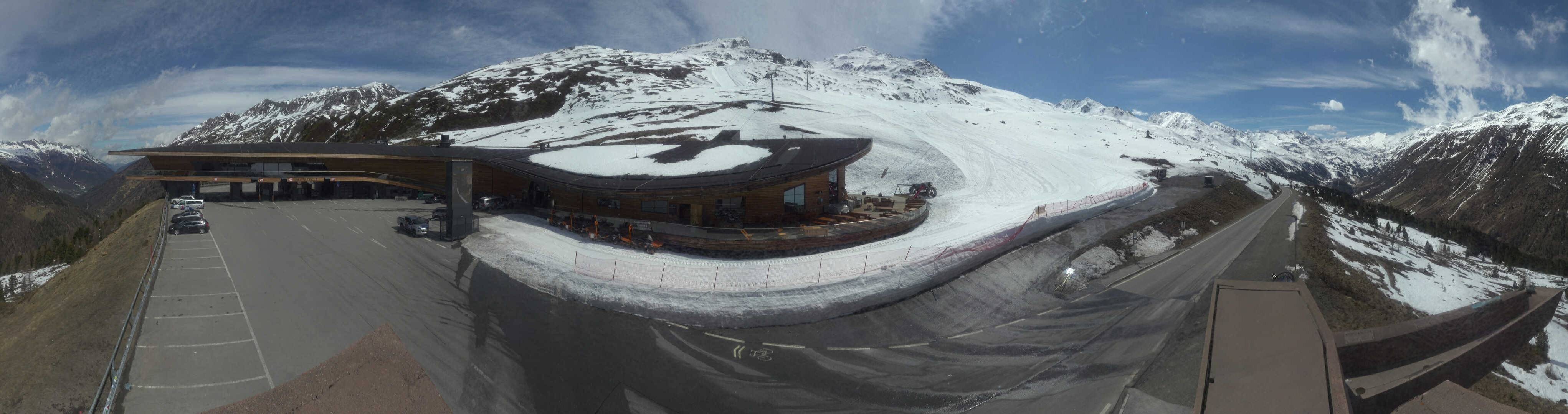 Archiv Foto Webcam Timmelsjoch: Mautstation Top Mountain Crosspoint