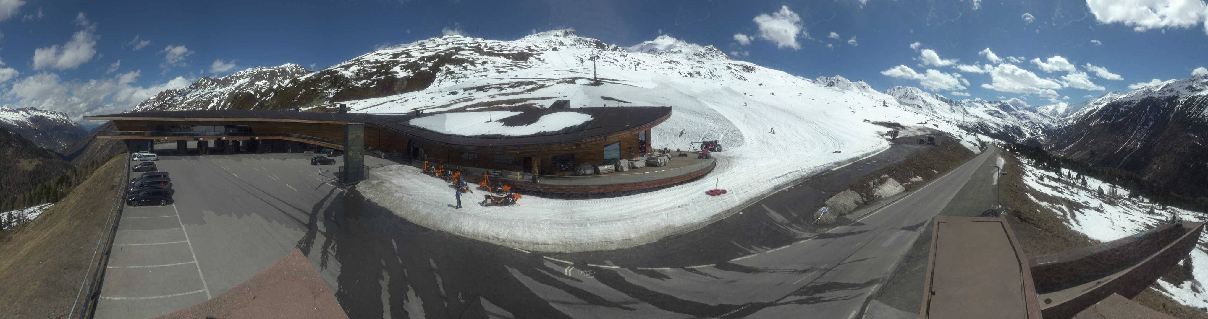Archiv Foto Webcam Timmelsjoch: Mautstation Top Mountain Crosspoint