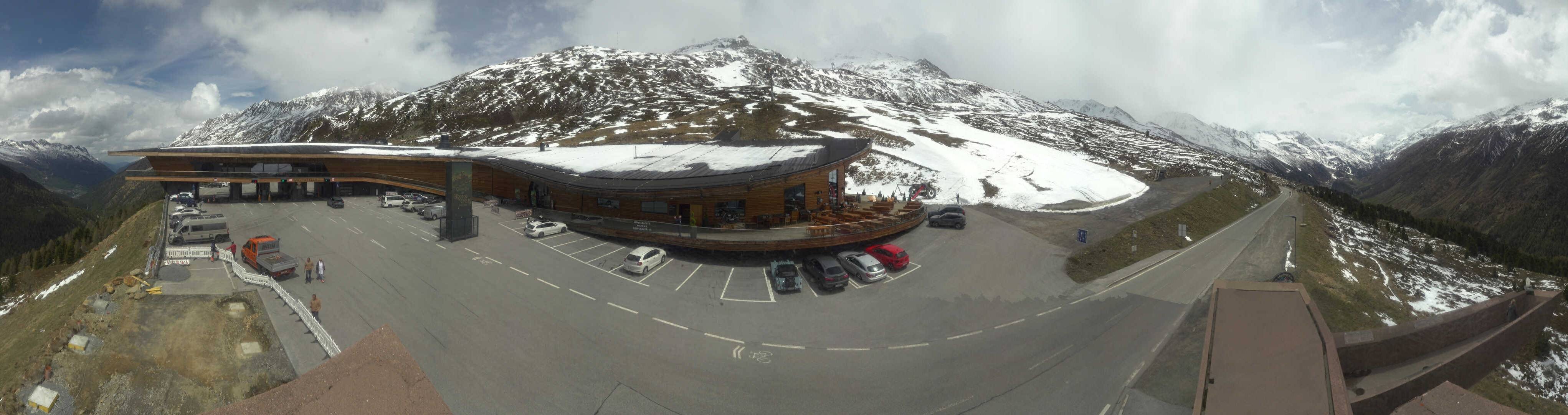 Archiv Foto Webcam Timmelsjoch: Mautstation Top Mountain Crosspoint