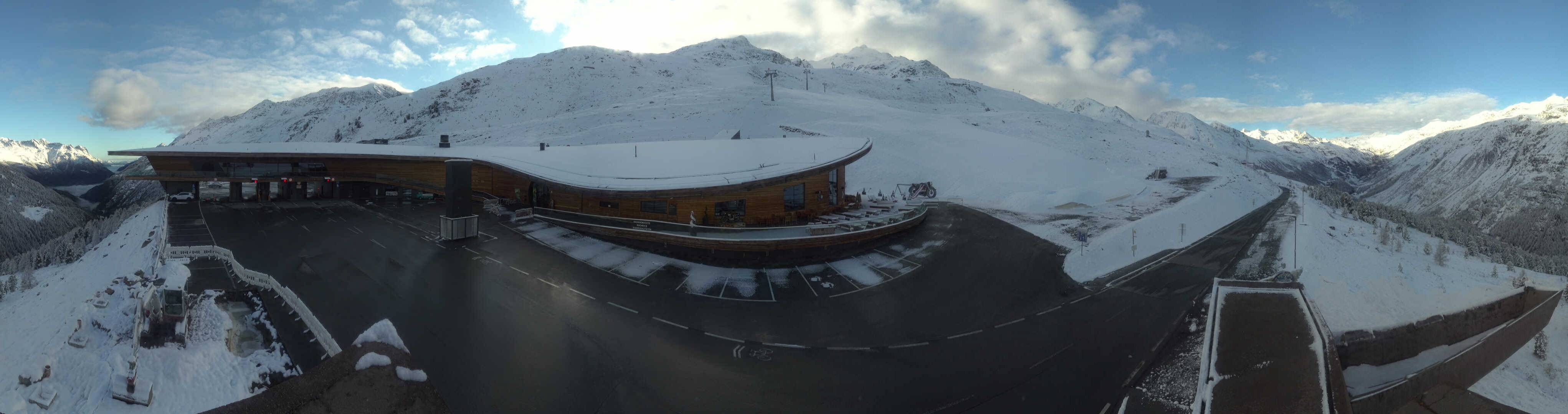 Archiv Foto Webcam Timmelsjoch: Mautstation Top Mountain Crosspoint