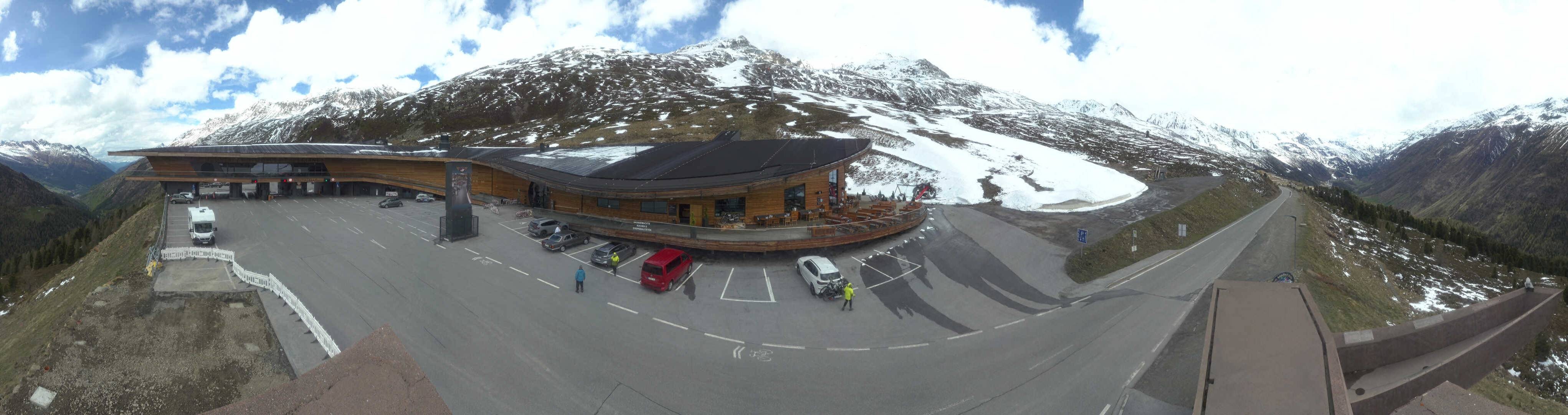 Archiv Foto Webcam Timmelsjoch: Mautstation Top Mountain Crosspoint