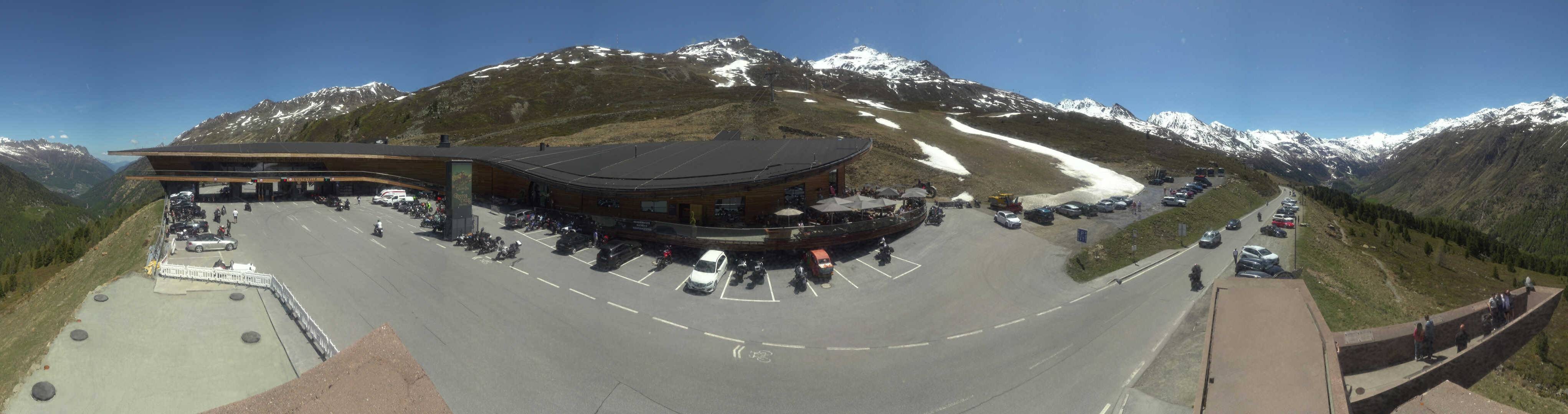 Archiv Foto Webcam Timmelsjoch: Mautstation Top Mountain Crosspoint